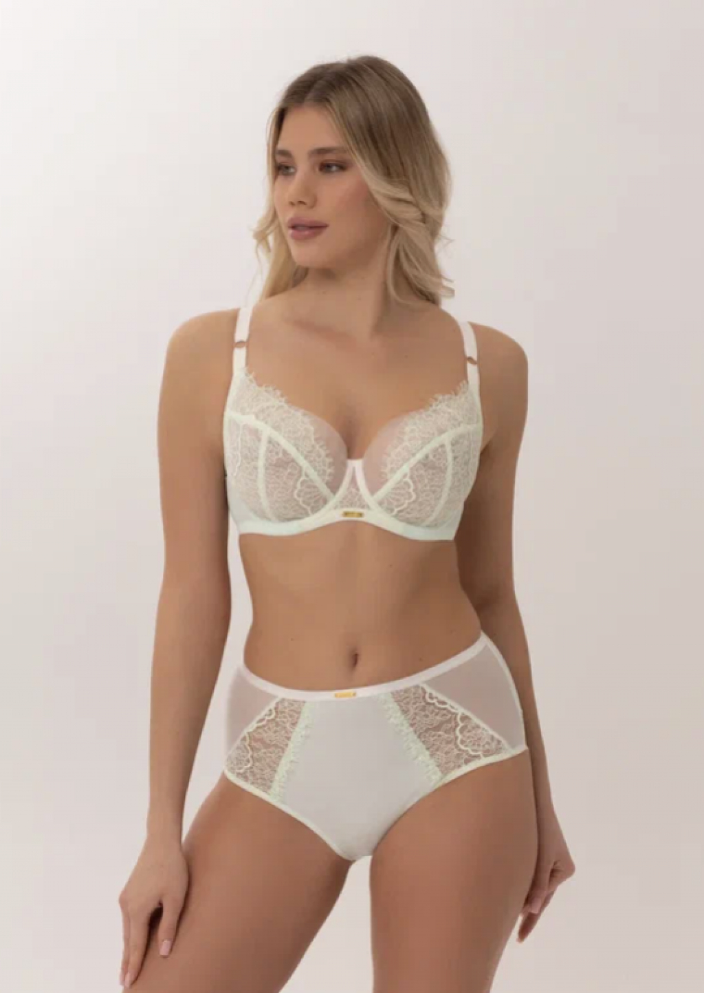 Бюст ESMERALDA MINT Soft
