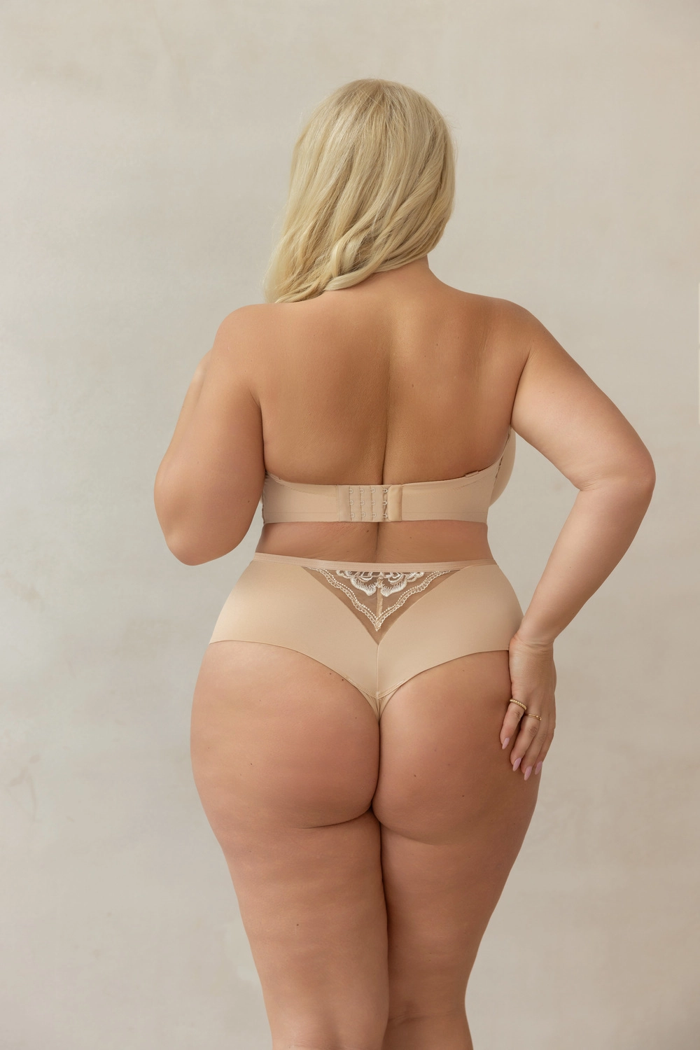 Стринги DOLCE High Waist