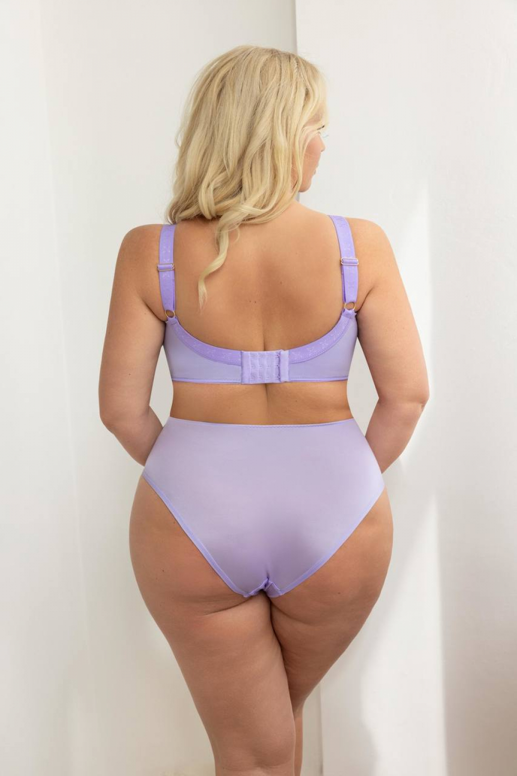 Трусы LILI High Waist